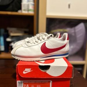 womens classic cortez leather size 7.5